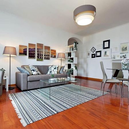 רומא Colosseo Sunset Apartment מראה חיצוני תמונה