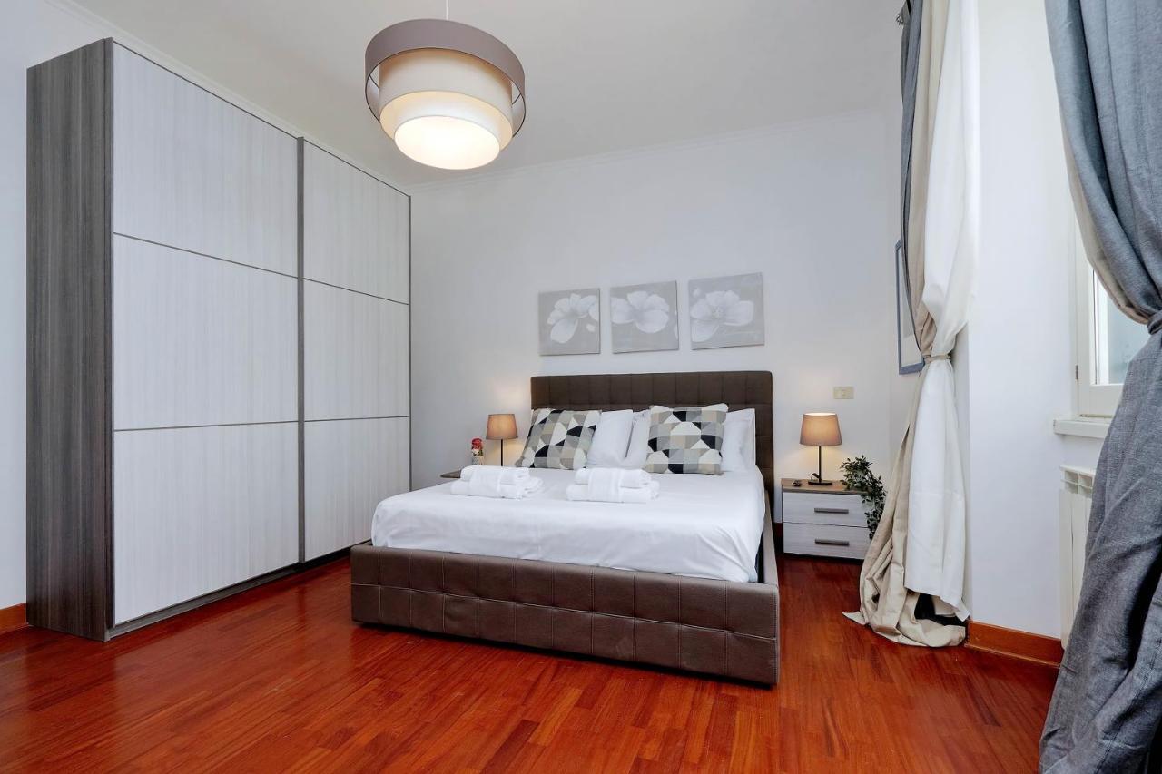 רומא Colosseo Sunset Apartment מראה חיצוני תמונה