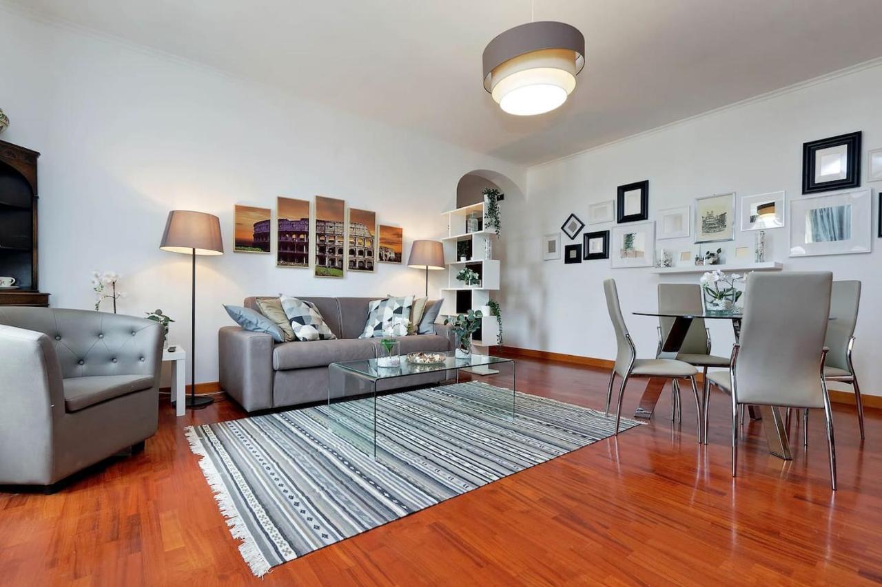 רומא Colosseo Sunset Apartment מראה חיצוני תמונה