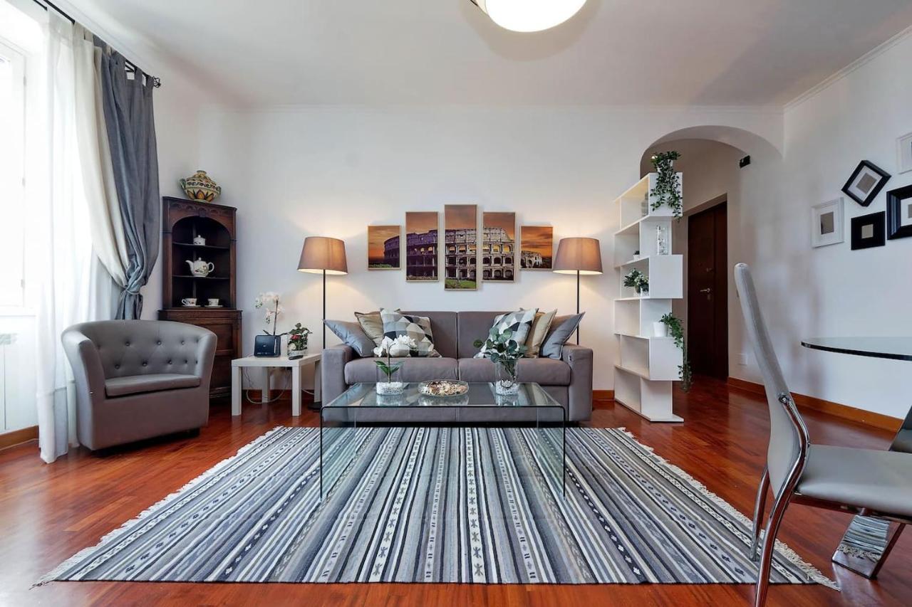 רומא Colosseo Sunset Apartment מראה חיצוני תמונה