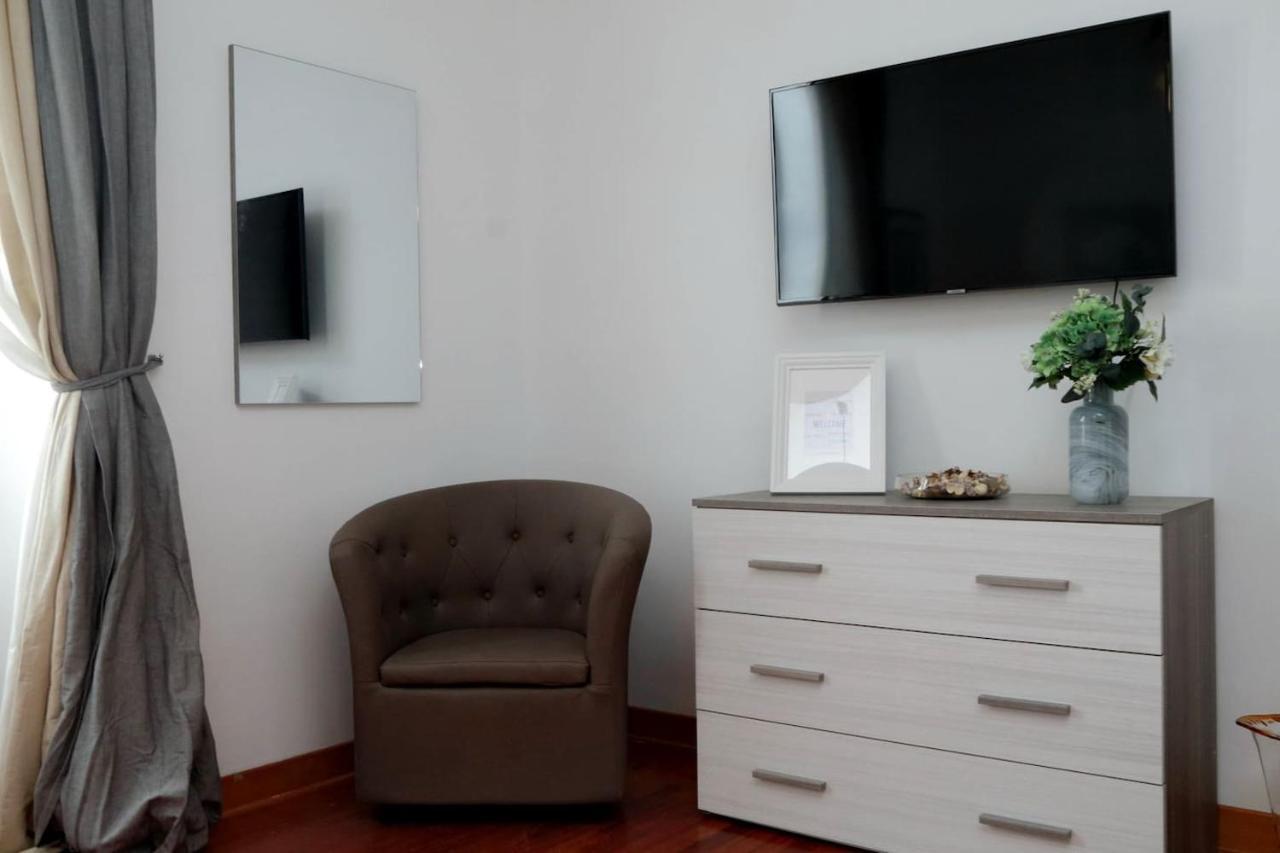 רומא Colosseo Sunset Apartment מראה חיצוני תמונה