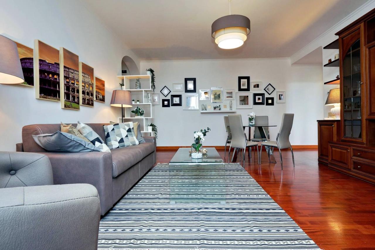 רומא Colosseo Sunset Apartment מראה חיצוני תמונה