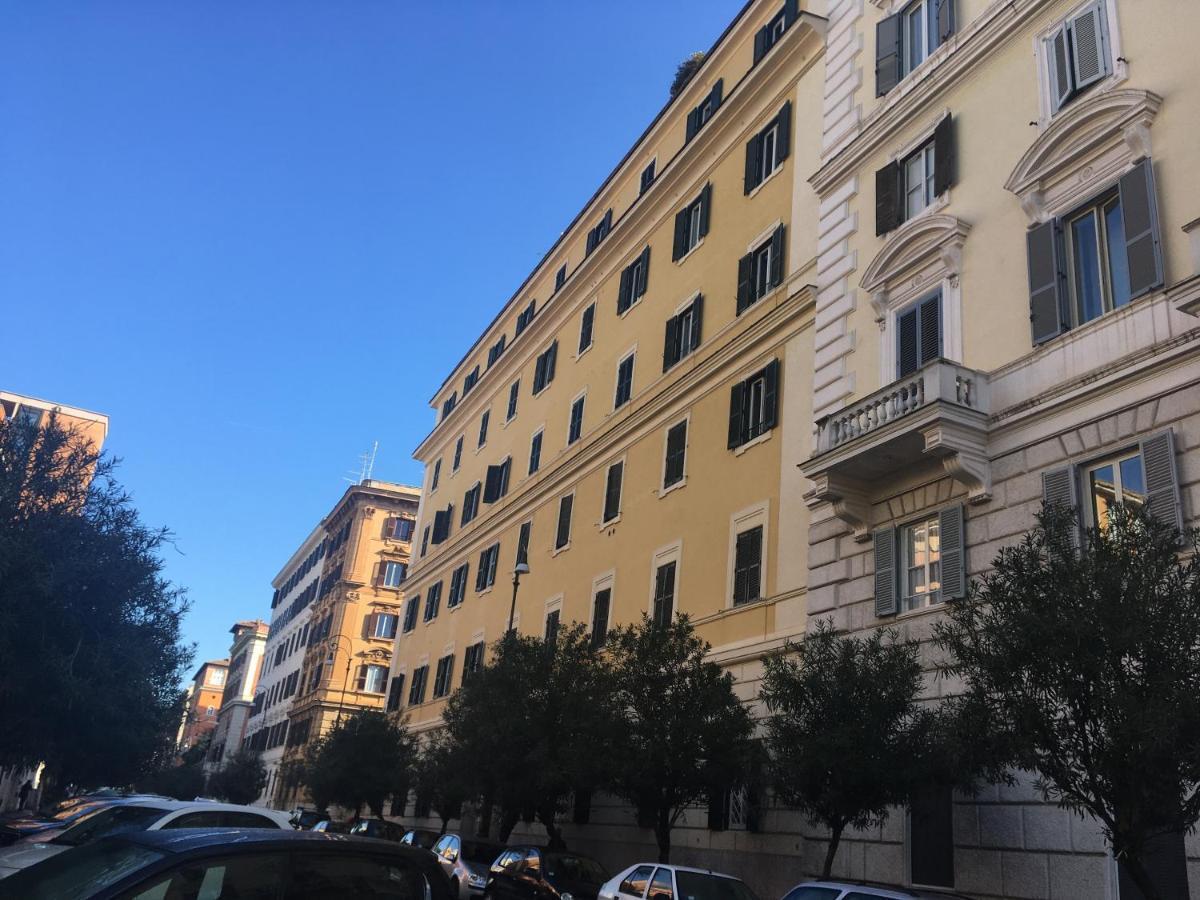 רומא Colosseo Sunset Apartment מראה חיצוני תמונה